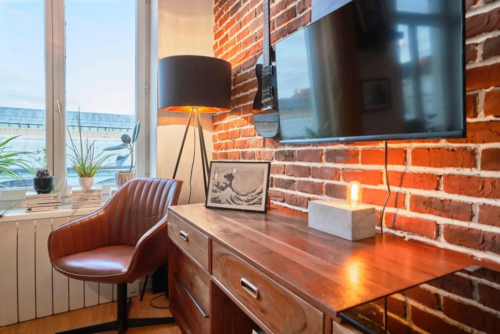 1 Bedroom Apartment Near Metro, Shops & Schools Lille Exterior photo
