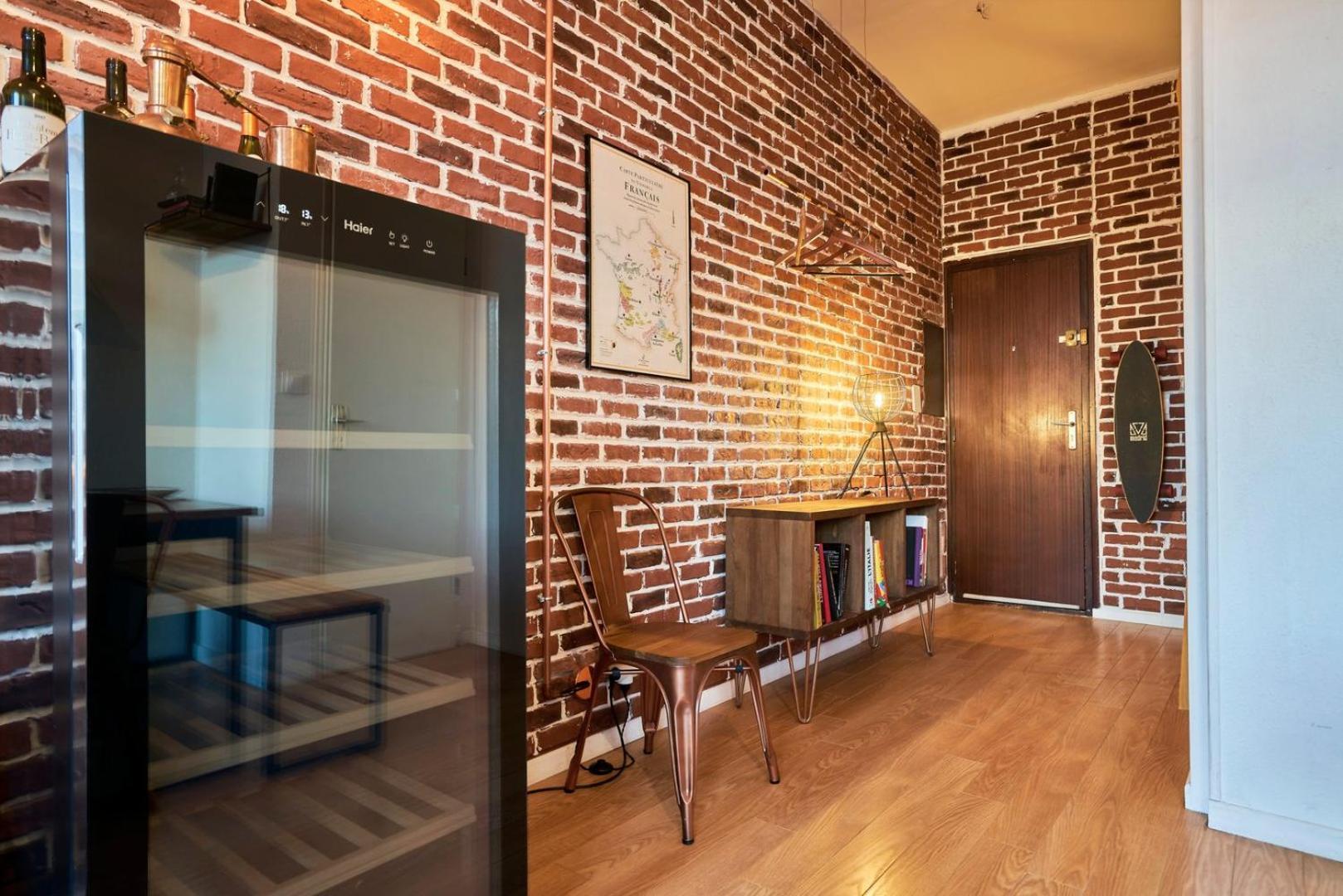 1 Bedroom Apartment Near Metro, Shops & Schools Lille Exterior photo